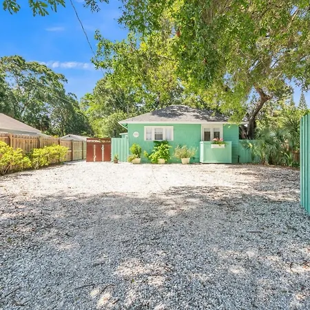 Sarasota, Fl Bungalow - Bright & Breezy Coastal Vibes - 10 Mins To White Sand Beaches Home